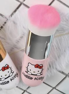 Buy Hello Kitty - Retractable Kabuki Brush in pakistan sanwarna.pk