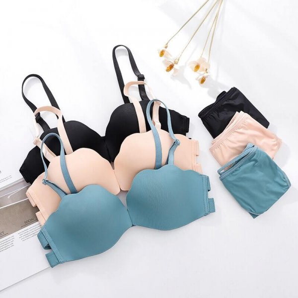 strapless front buckle bra price in Pakistan