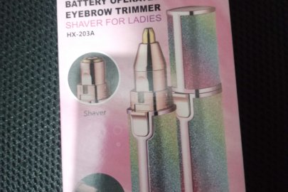 Rechargeable Eyebrow Trimmer Shaver For Ladies photo review