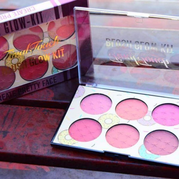 final touch 6 color blush glow kit in pakistan sanwarna.pk