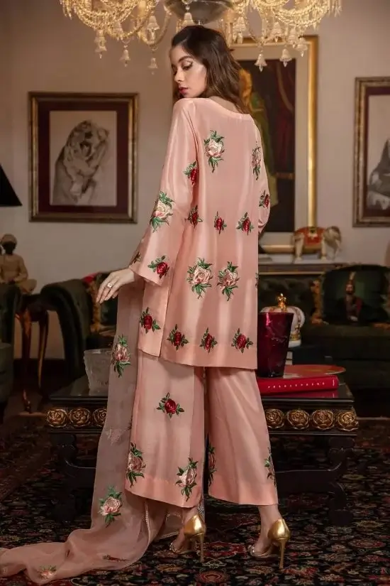 Honey Waqar 3 pcs Unsttched Embroidered Silk sanwarna.pk